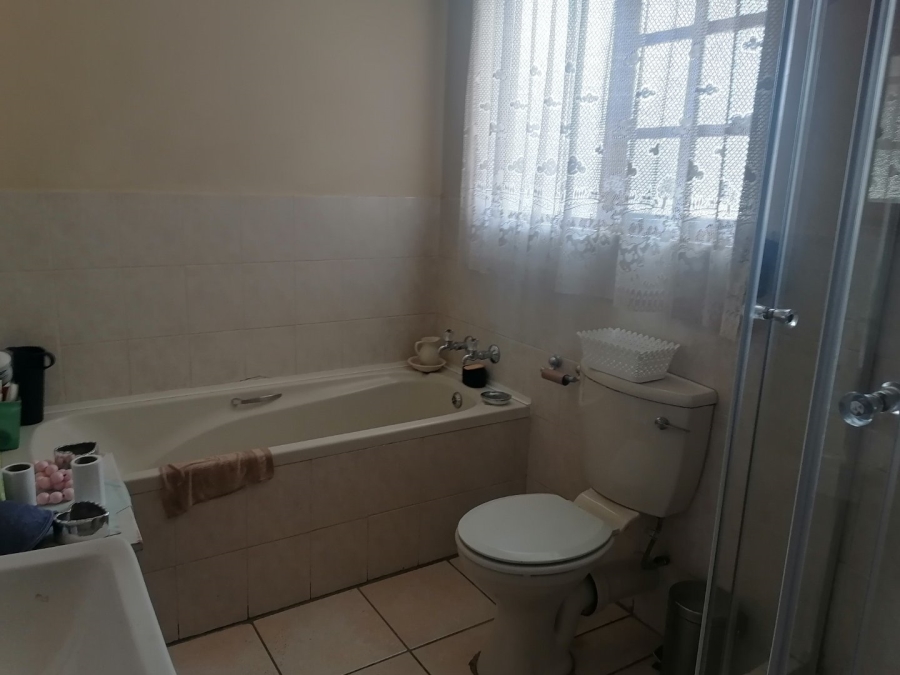 2 Bedroom Property for Sale in Uitsig Free State